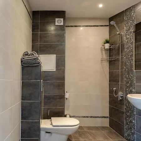 Talisman Apartment *